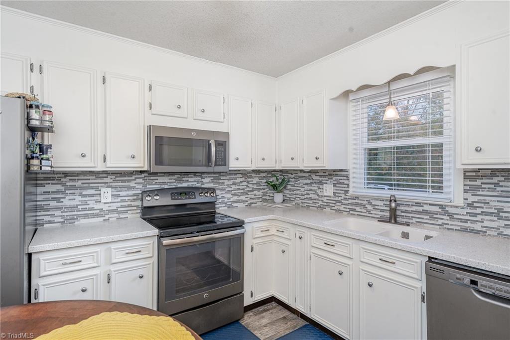 2914 Burke Place Court, Winston-Salem