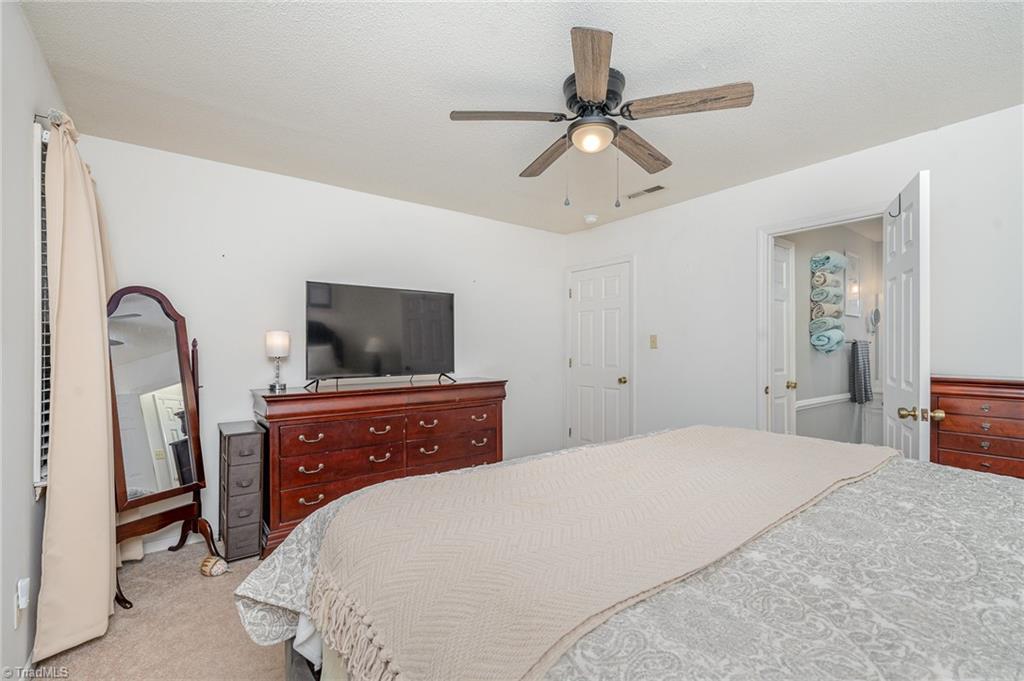 2914 Burke Place Court, Winston-Salem