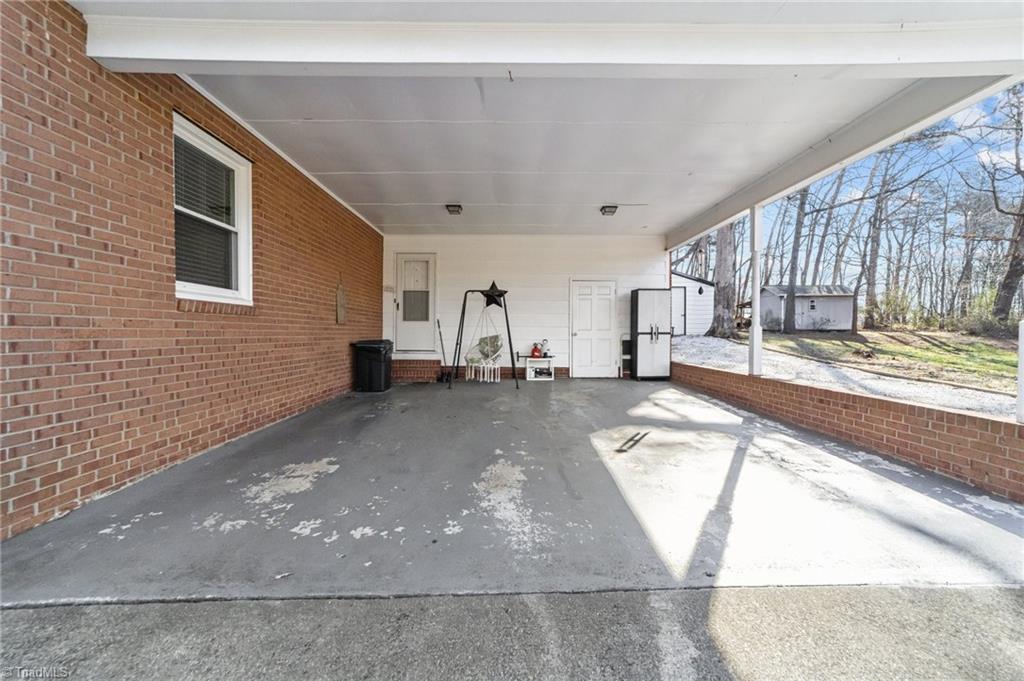 4611 Paradise Lane, Winston-Salem