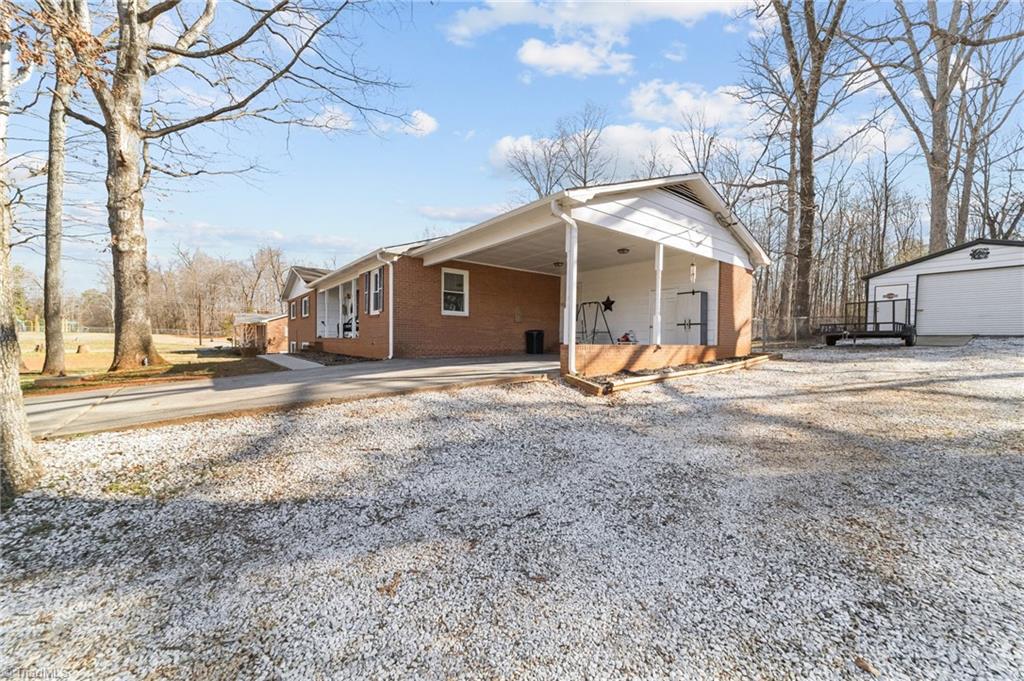 4611 Paradise Lane, Winston-Salem