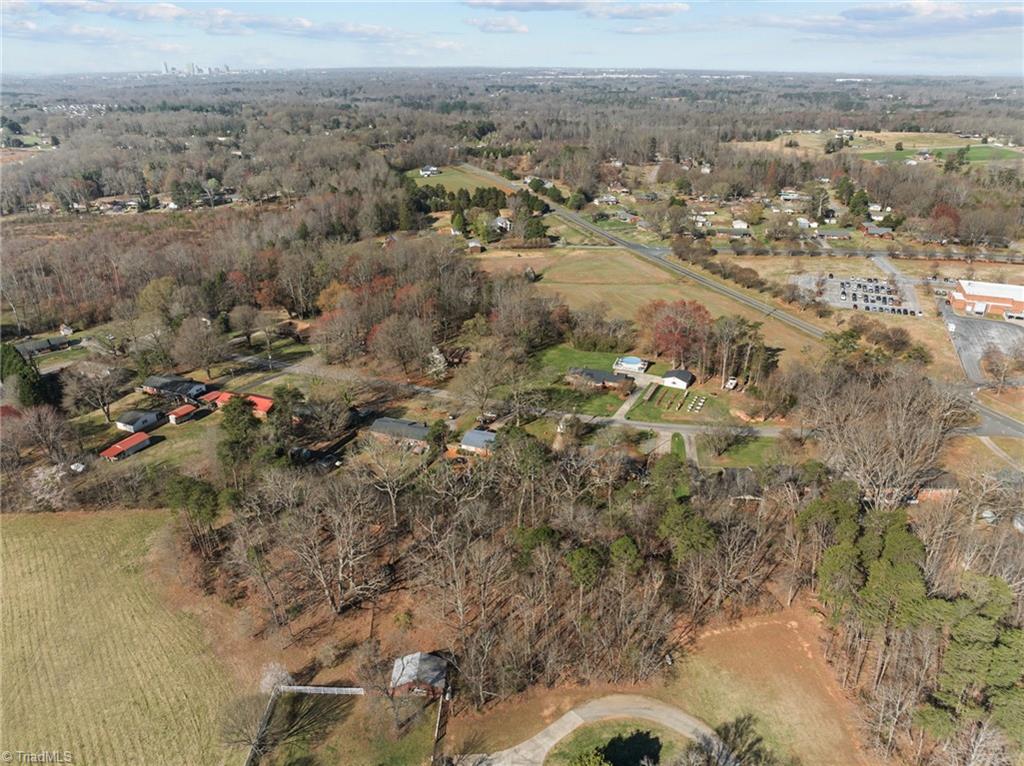 4611 Paradise Lane, Winston-Salem