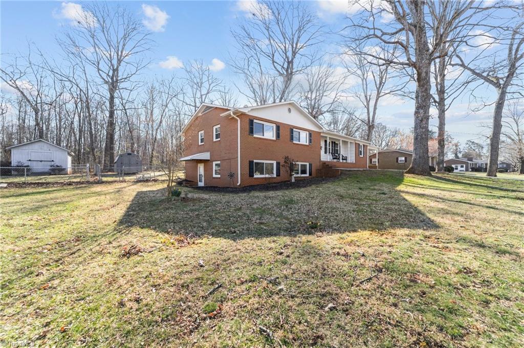4611 Paradise Lane, Winston-Salem