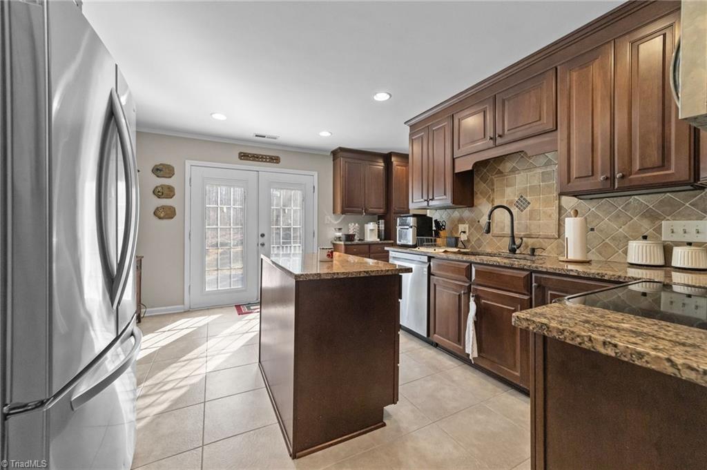 4611 Paradise Lane, Winston-Salem