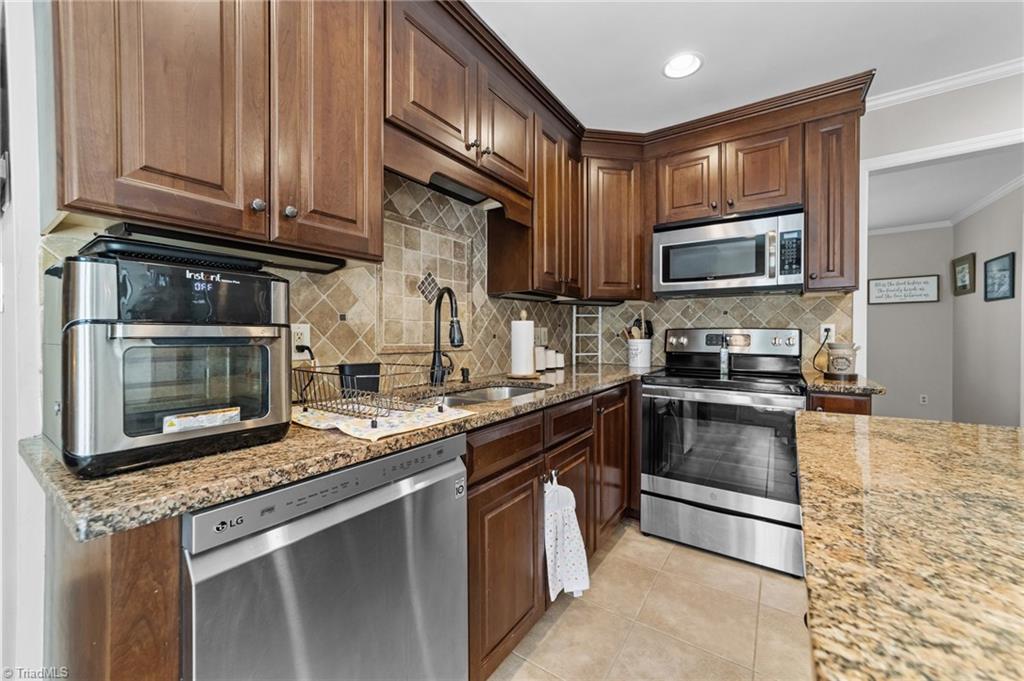 4611 Paradise Lane, Winston-Salem