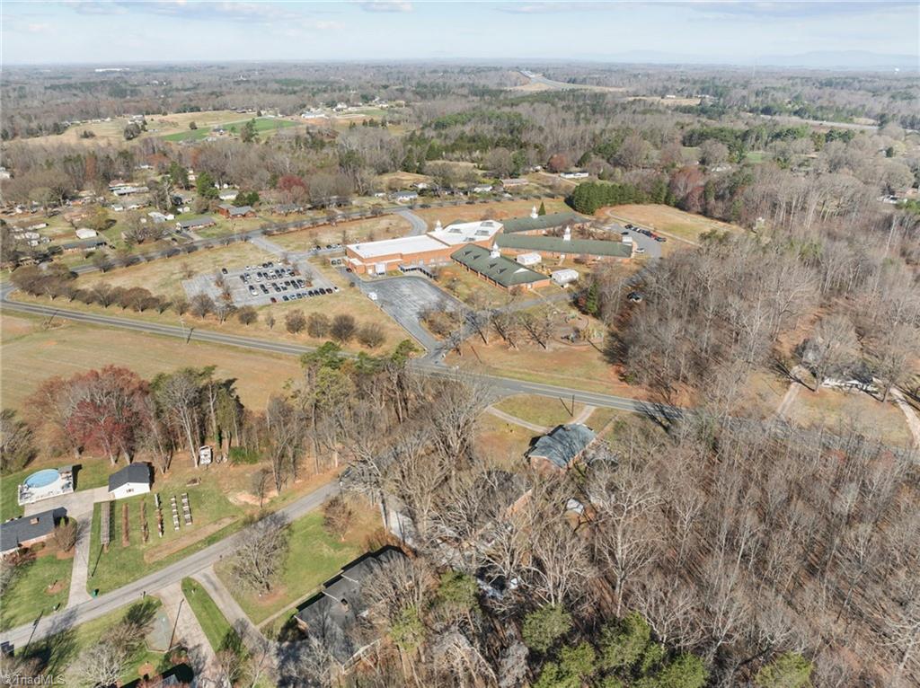 4611 Paradise Lane, Winston-Salem