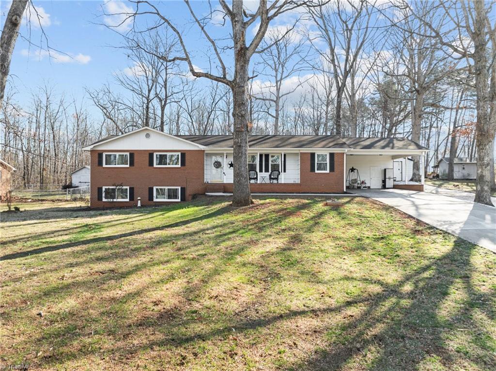 4611 Paradise Lane, Winston-Salem