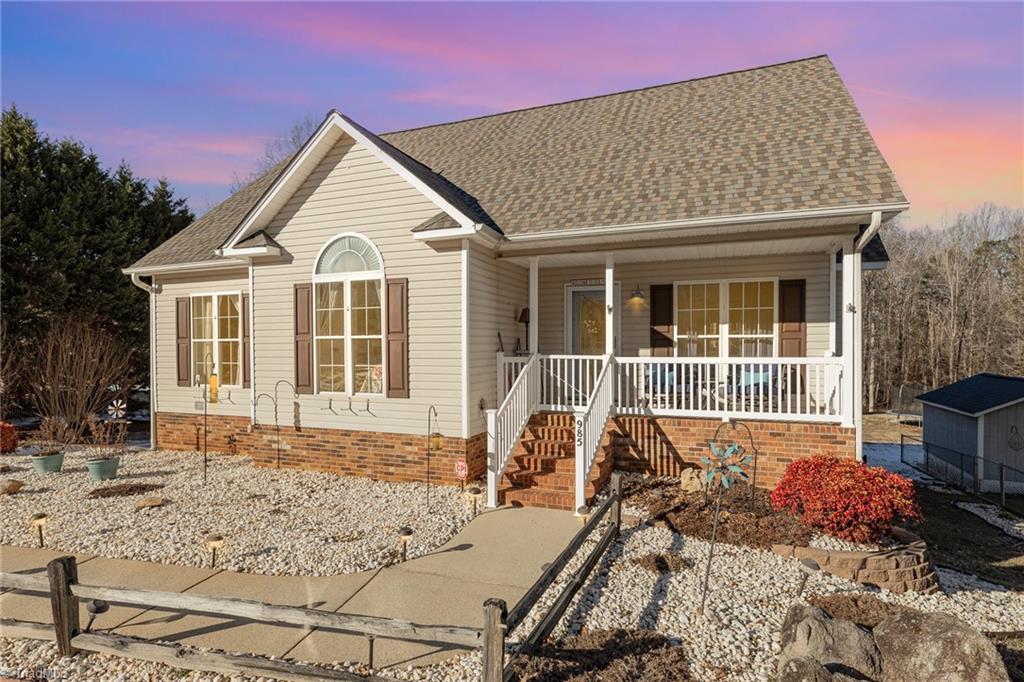 985 Winterside Lane, Winston-Salem