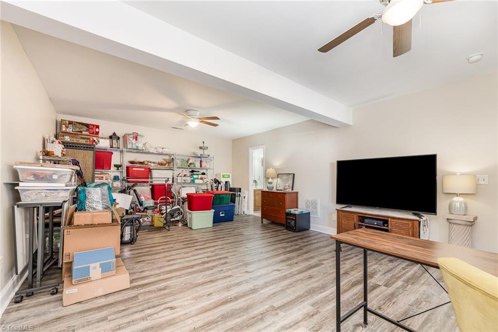 985 Winterside Lane, Winston-Salem