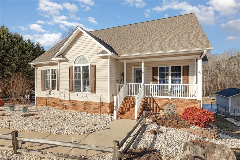 985 Winterside Lane, Winston-Salem