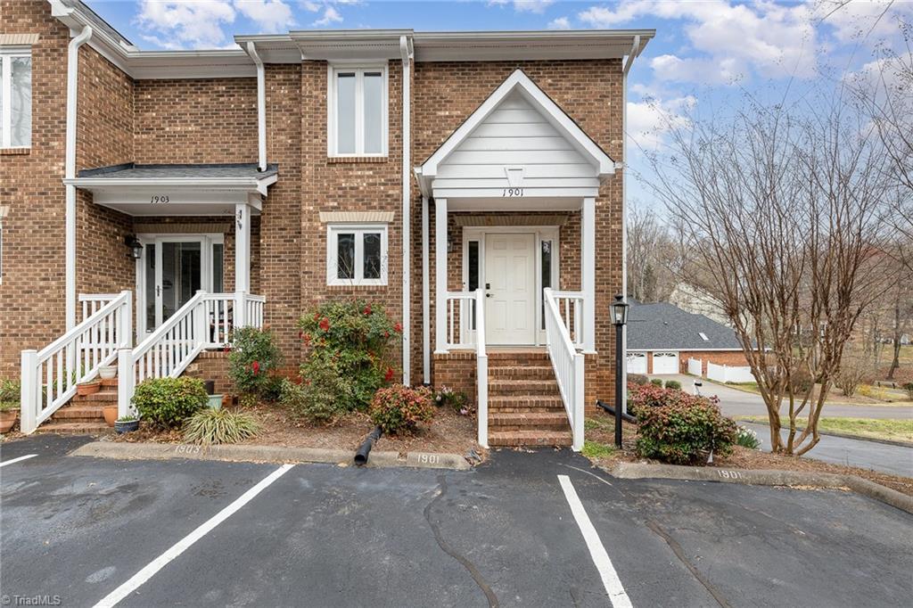 1901 Winding Ridge Road, Winston-Salem