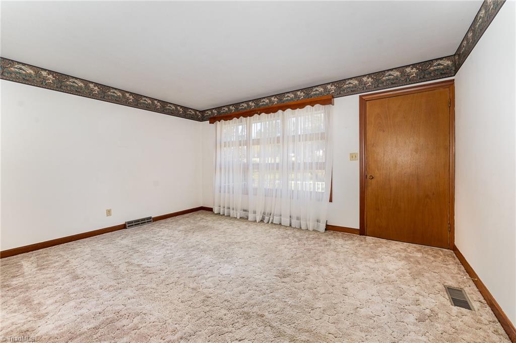 193 Redcoat Lane, Winston-Salem