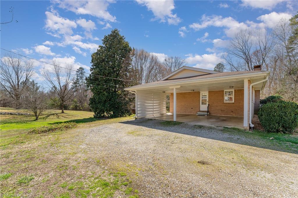 193 Redcoat Lane, Winston-Salem