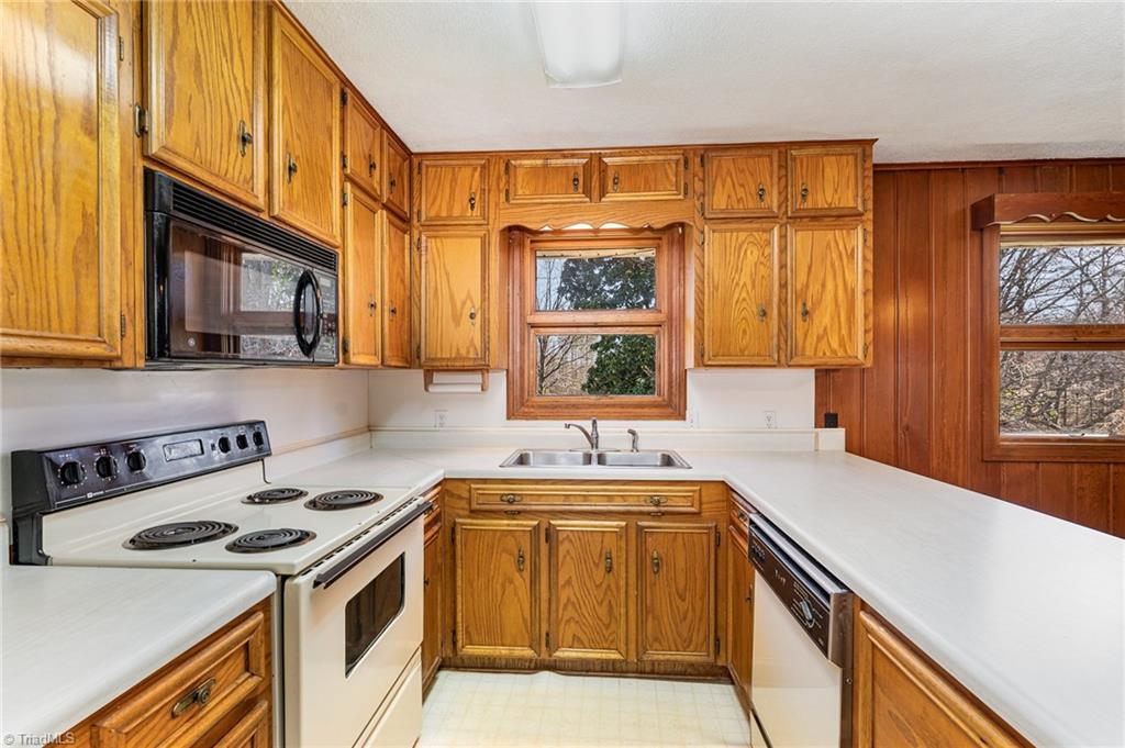 193 Redcoat Lane, Winston-Salem