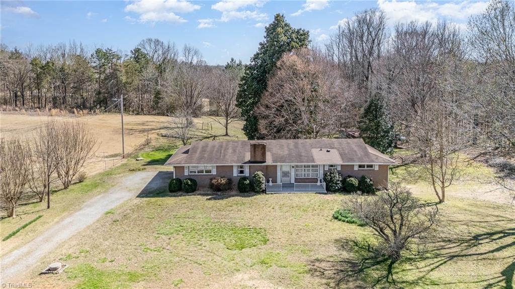 193 Redcoat Lane, Winston-Salem