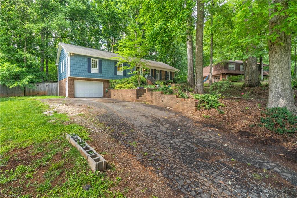 2151 Foxhunter Court, Winston-Salem
