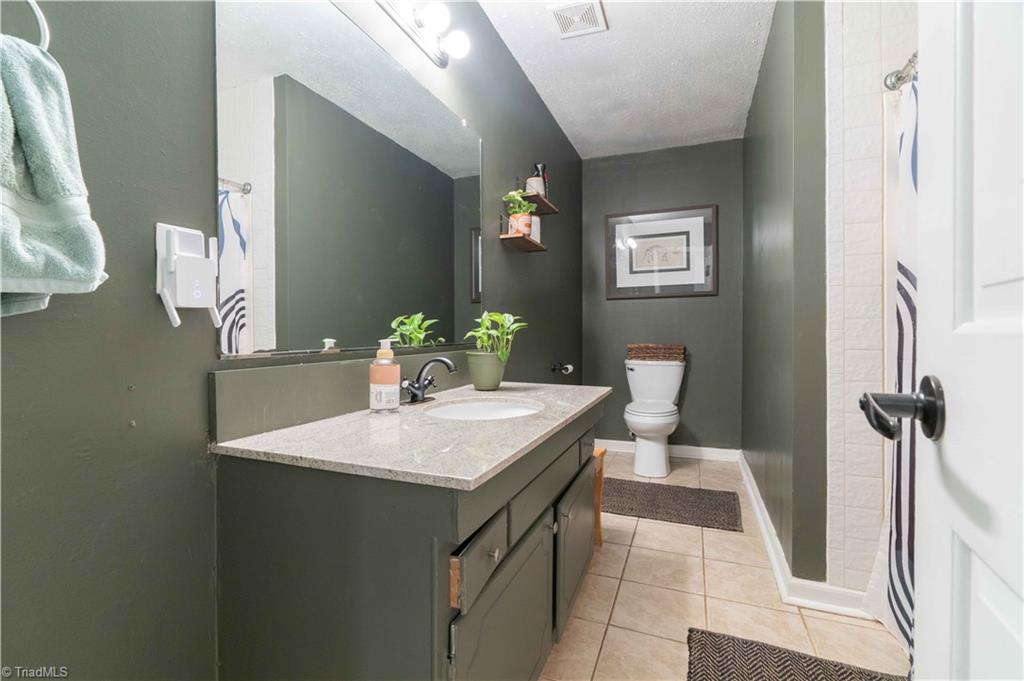 2151 Foxhunter Court, Winston-Salem