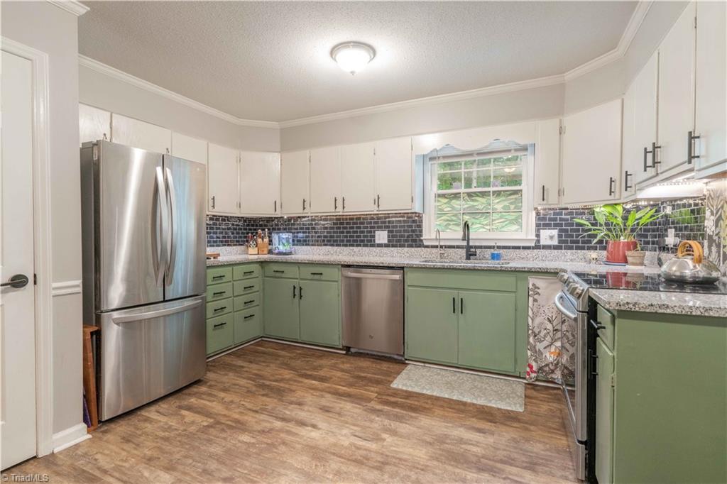 2151 Foxhunter Court, Winston-Salem