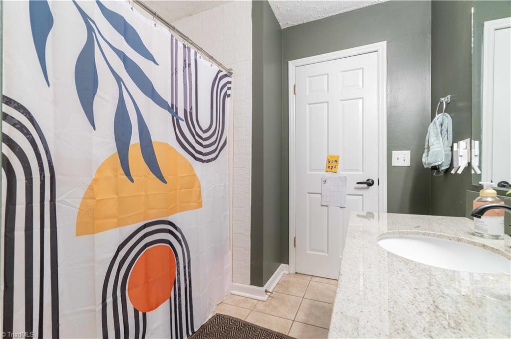 2151 Foxhunter Court, Winston-Salem