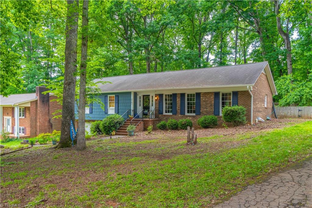 2151 Foxhunter Court, Winston-Salem