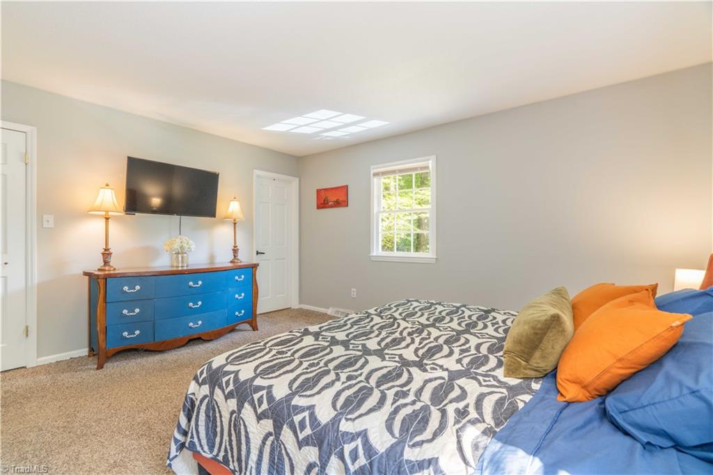 2151 Foxhunter Court, Winston-Salem