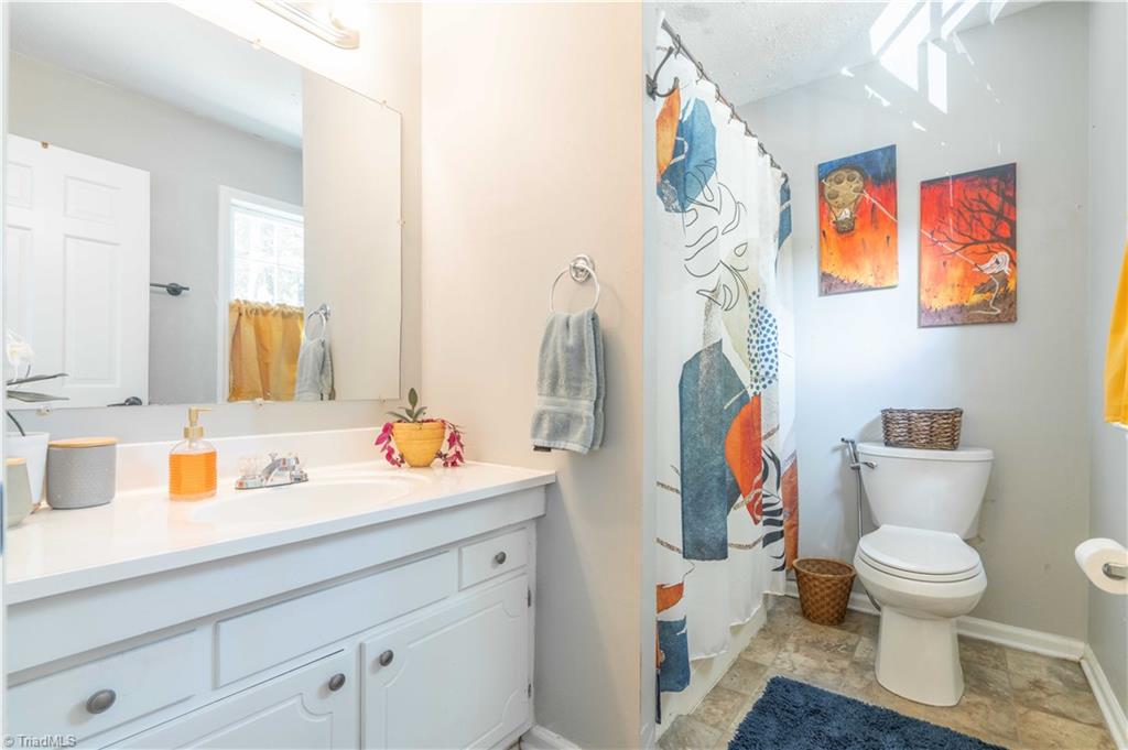 2151 Foxhunter Court, Winston-Salem