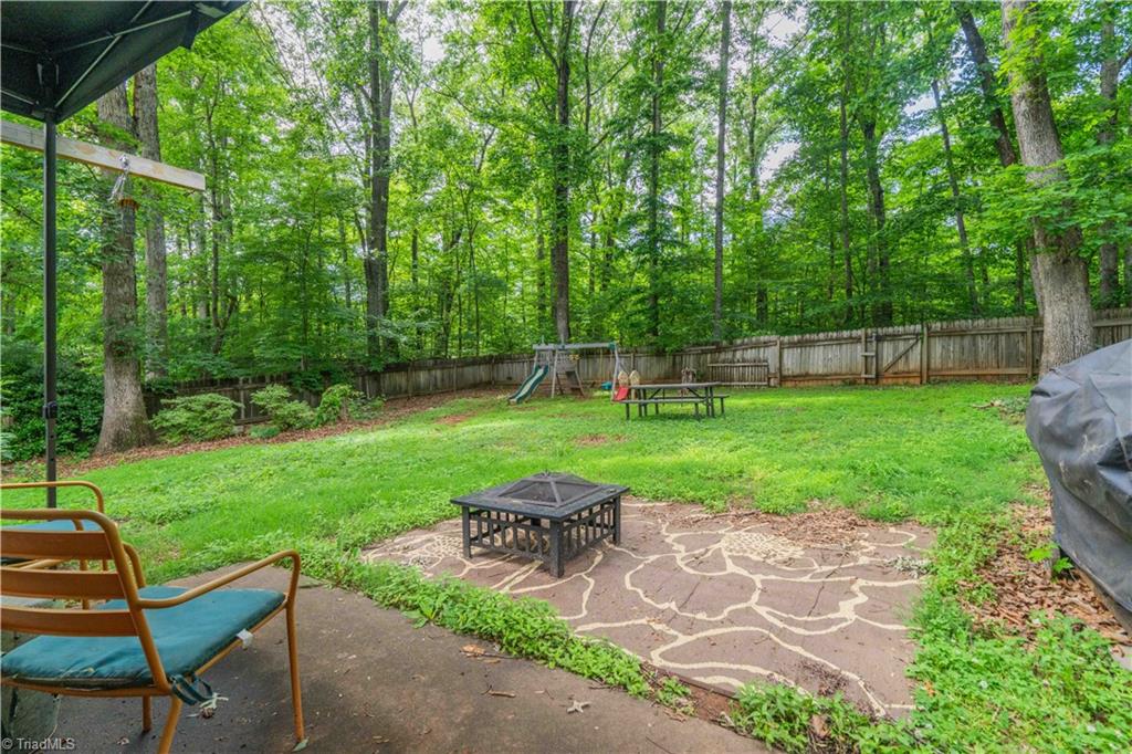 2151 Foxhunter Court, Winston-Salem
