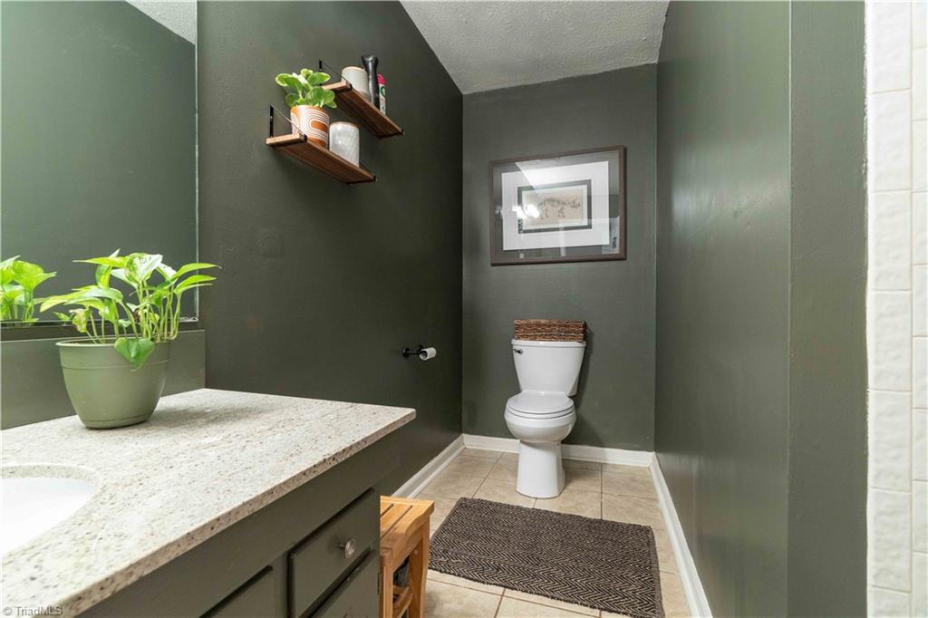 2151 Foxhunter Court, Winston-Salem