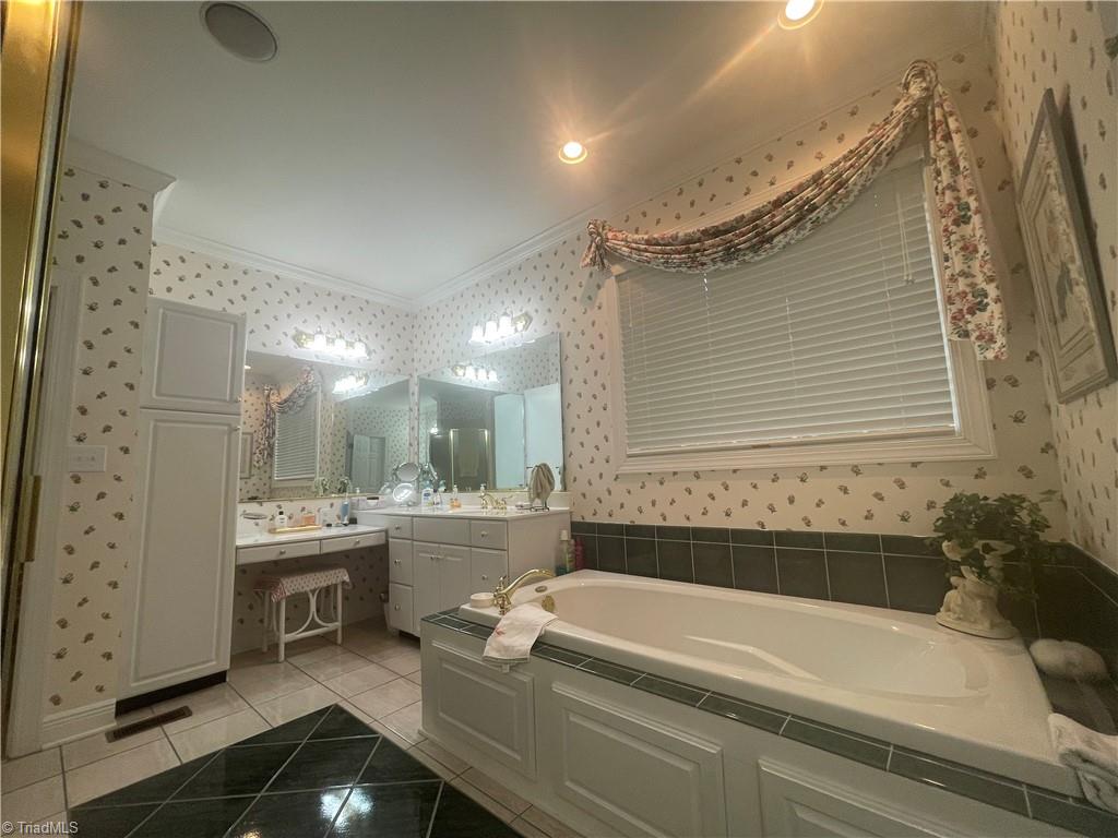 124 Doverstone Court