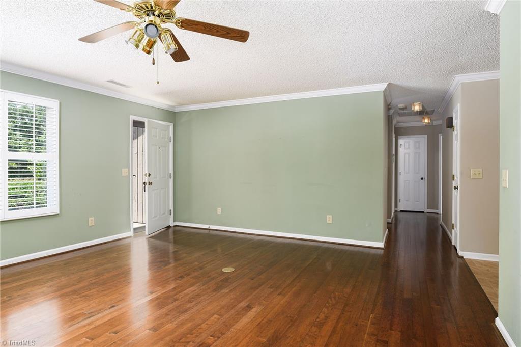 211 Chadbourne Drive, Winston-Salem