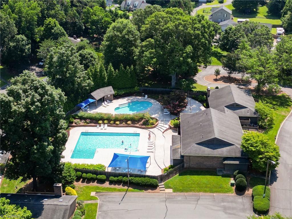 211 Chadbourne Drive, Winston-Salem