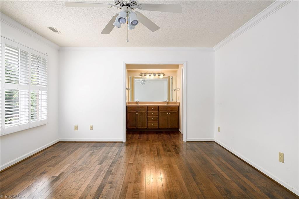 211 Chadbourne Drive, Winston-Salem