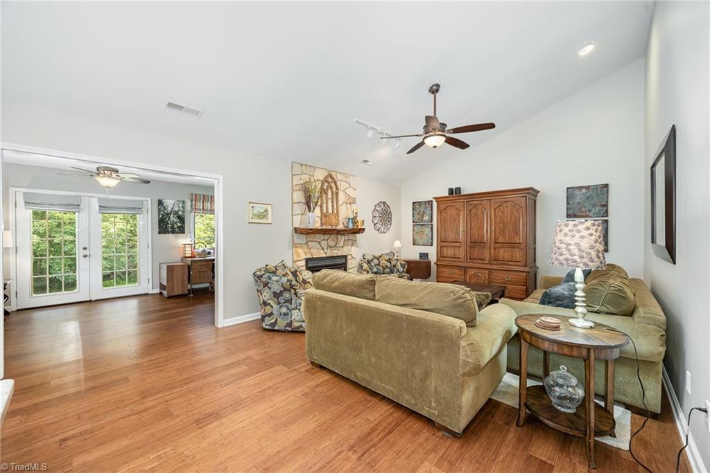 2801 Waters Edge Lane