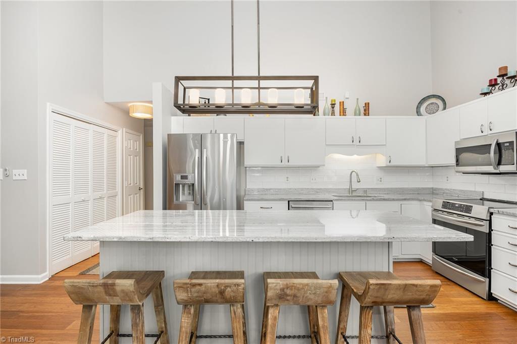 2801 Waters Edge Lane