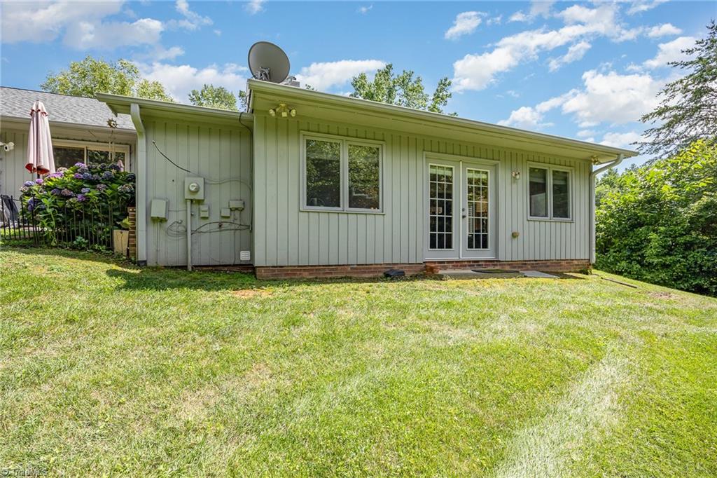 2801 Waters Edge Lane