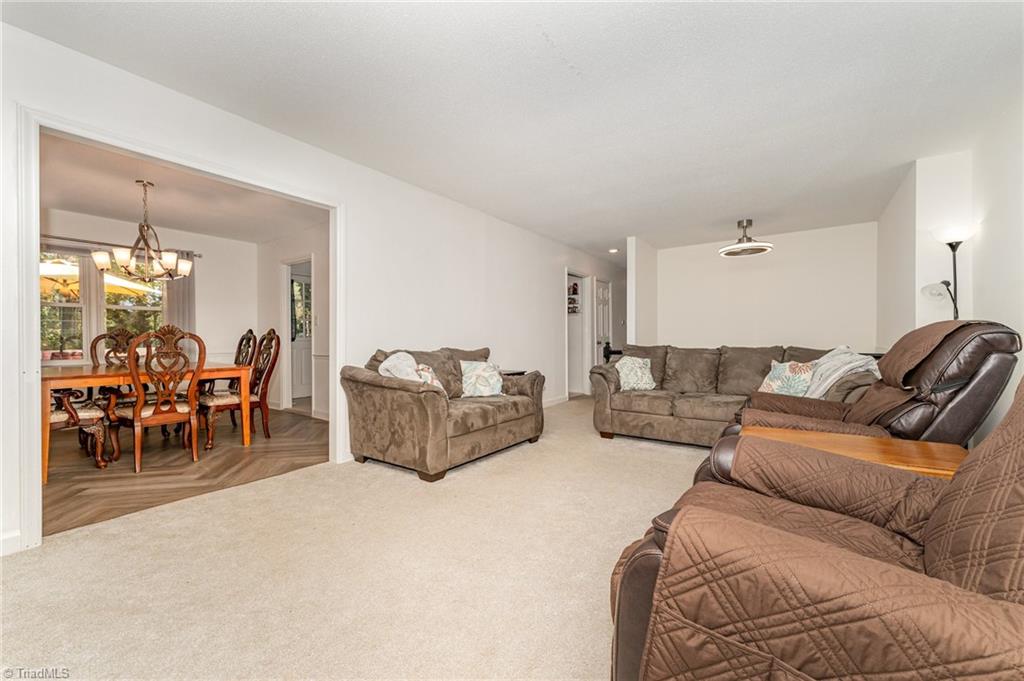 6513 Spanish Oak Drive