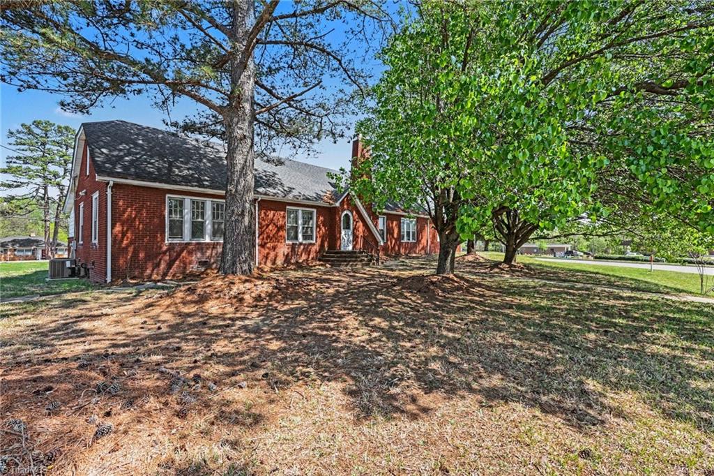 1411 Ludwick Heights Lane