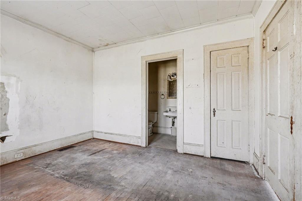 1411 Ludwick Heights Lane