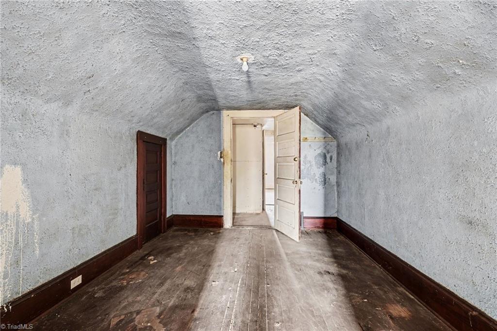 1411 Ludwick Heights Lane