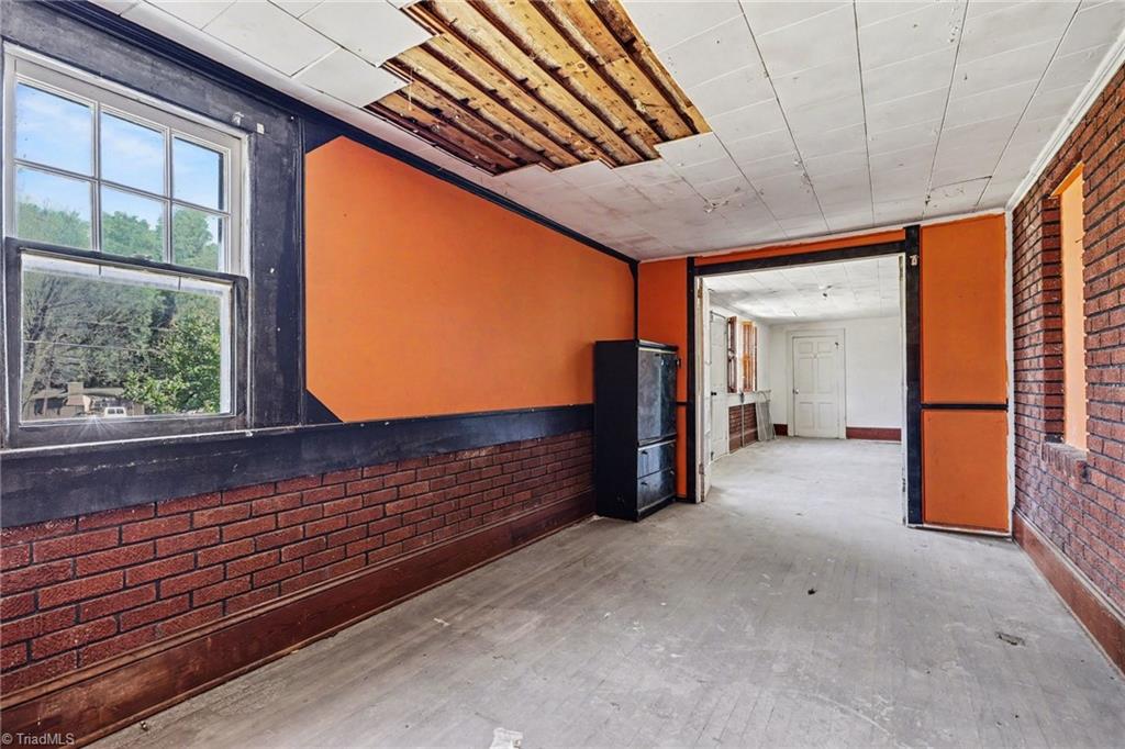 1411 Ludwick Heights Lane