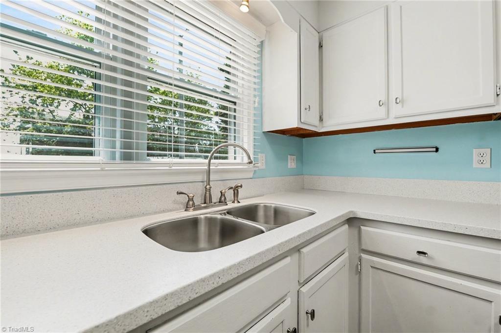 660 Brookmont Drive, Winston-Salem