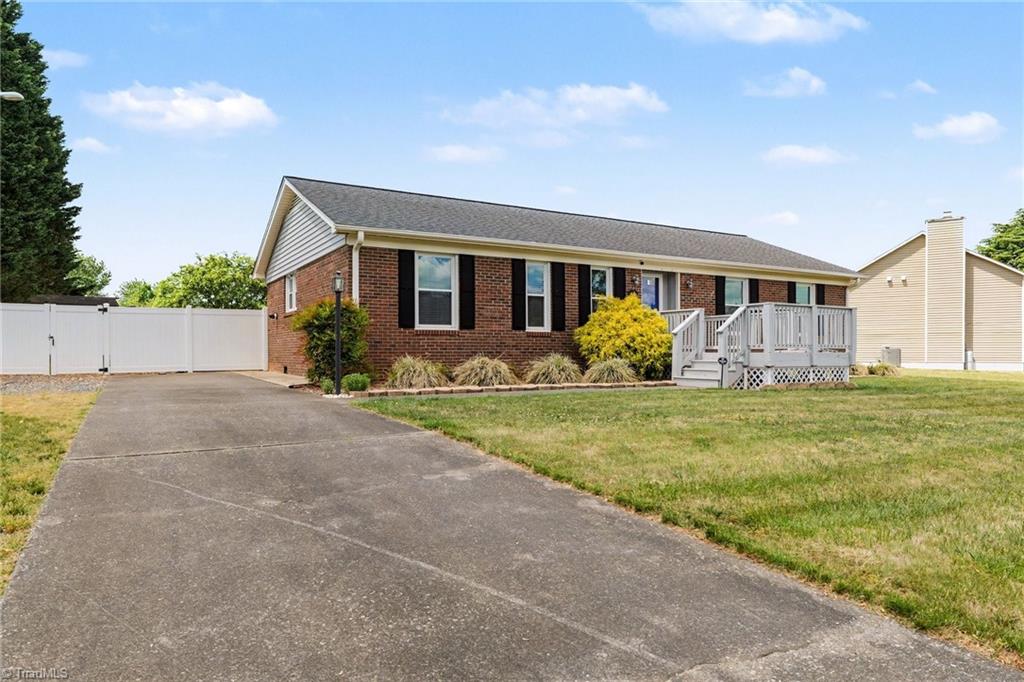 660 Brookmont Drive, Winston-Salem