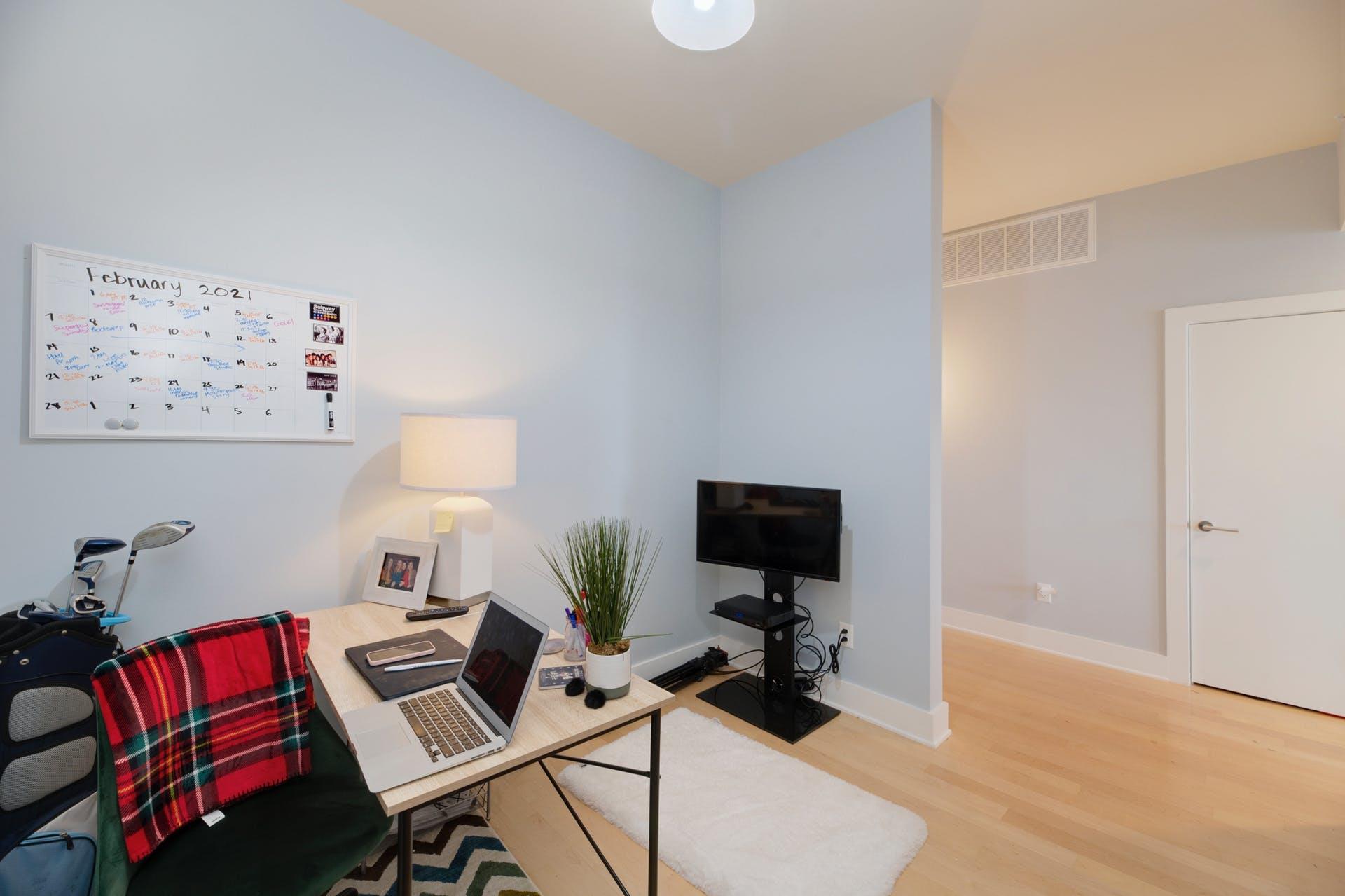 603 Davis ST # 1808