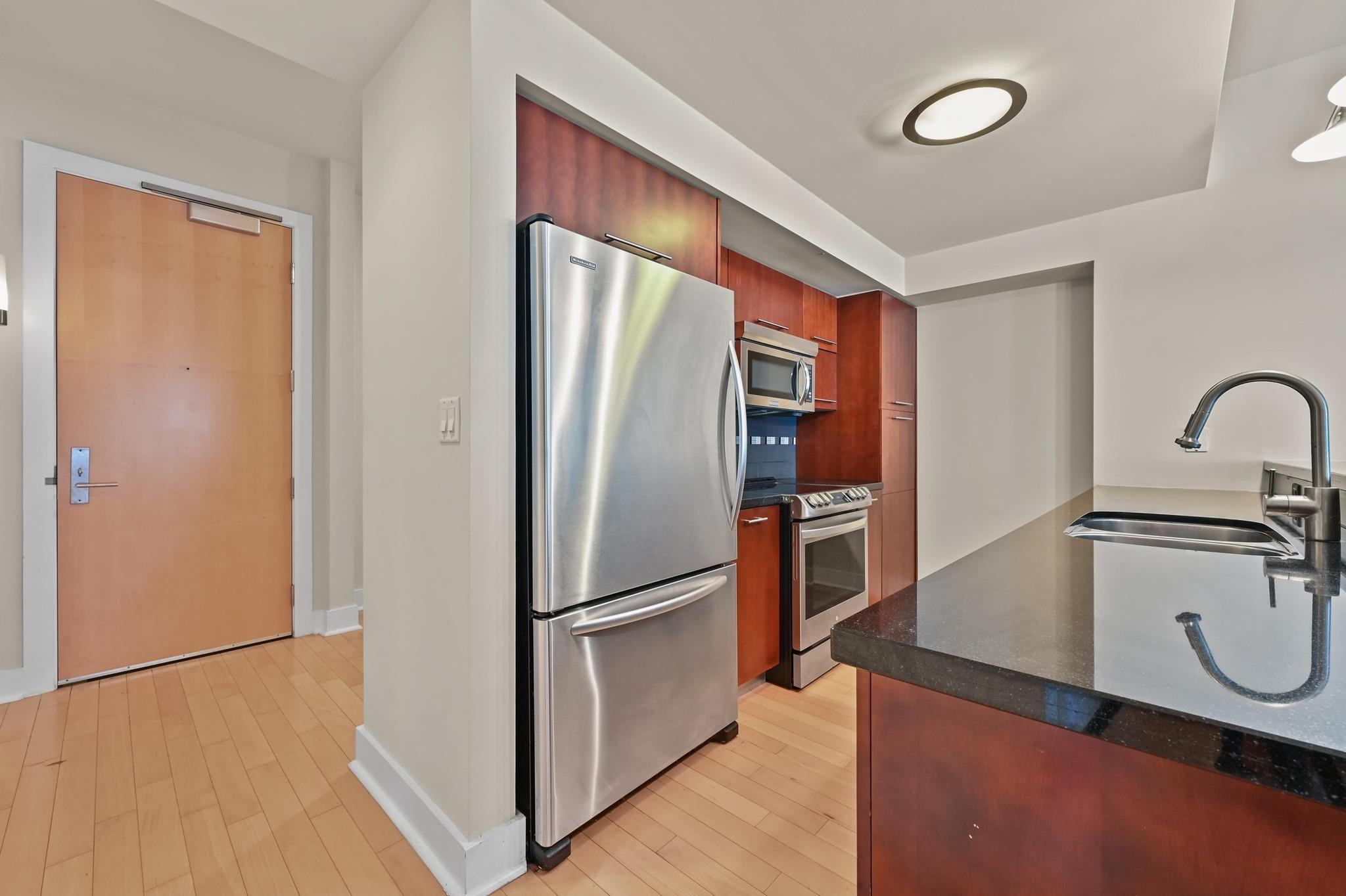 603 Davis ST # 1907