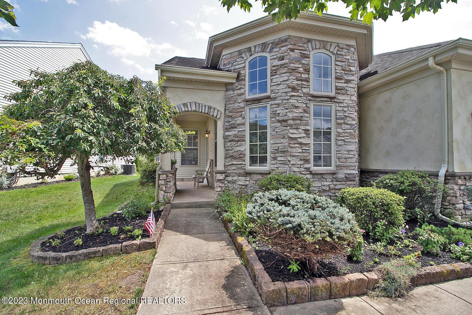 27 Hatteras Way
