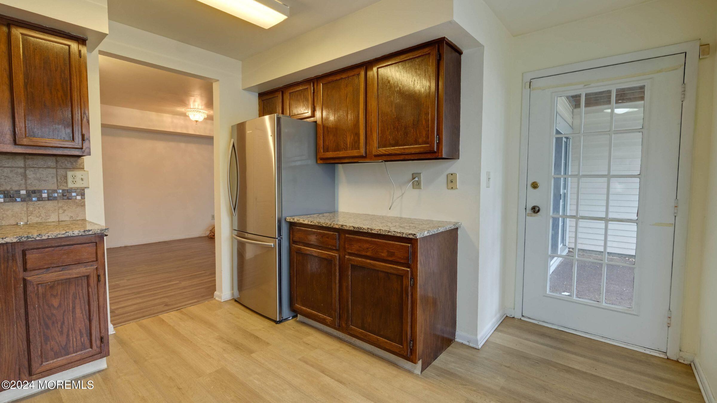 105 Claridge Court, 1