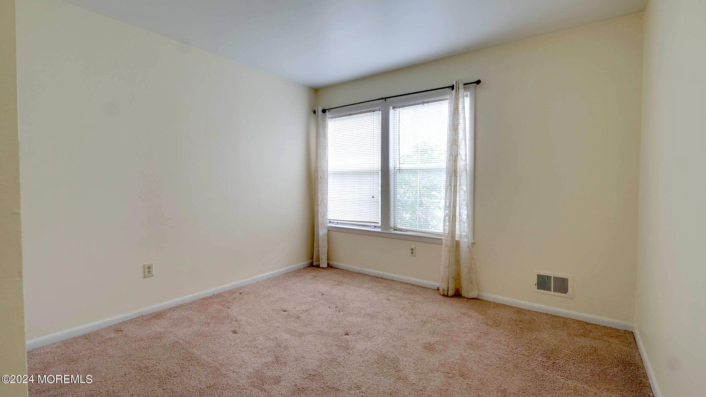 105 Claridge Court, 1