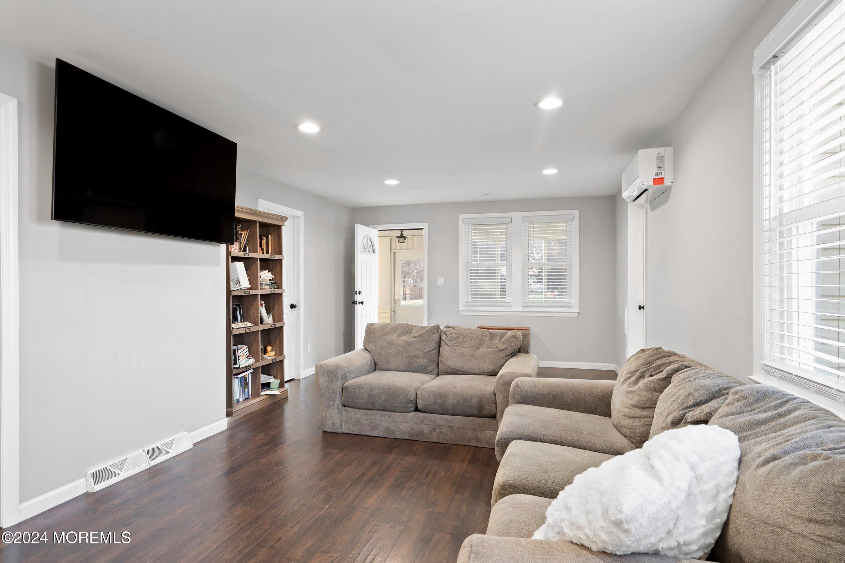 17 Conover Street