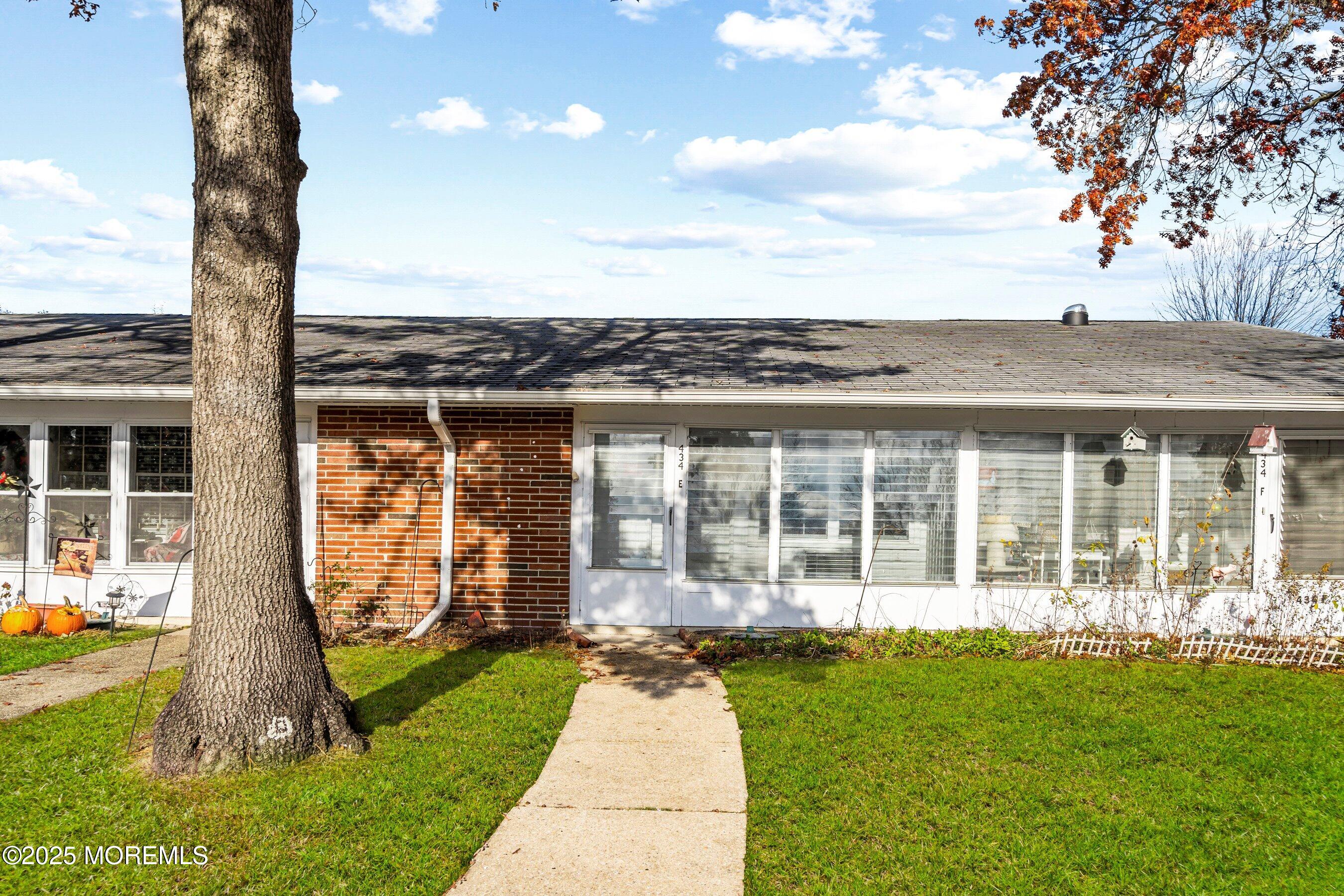434 Portsmouth Drive E