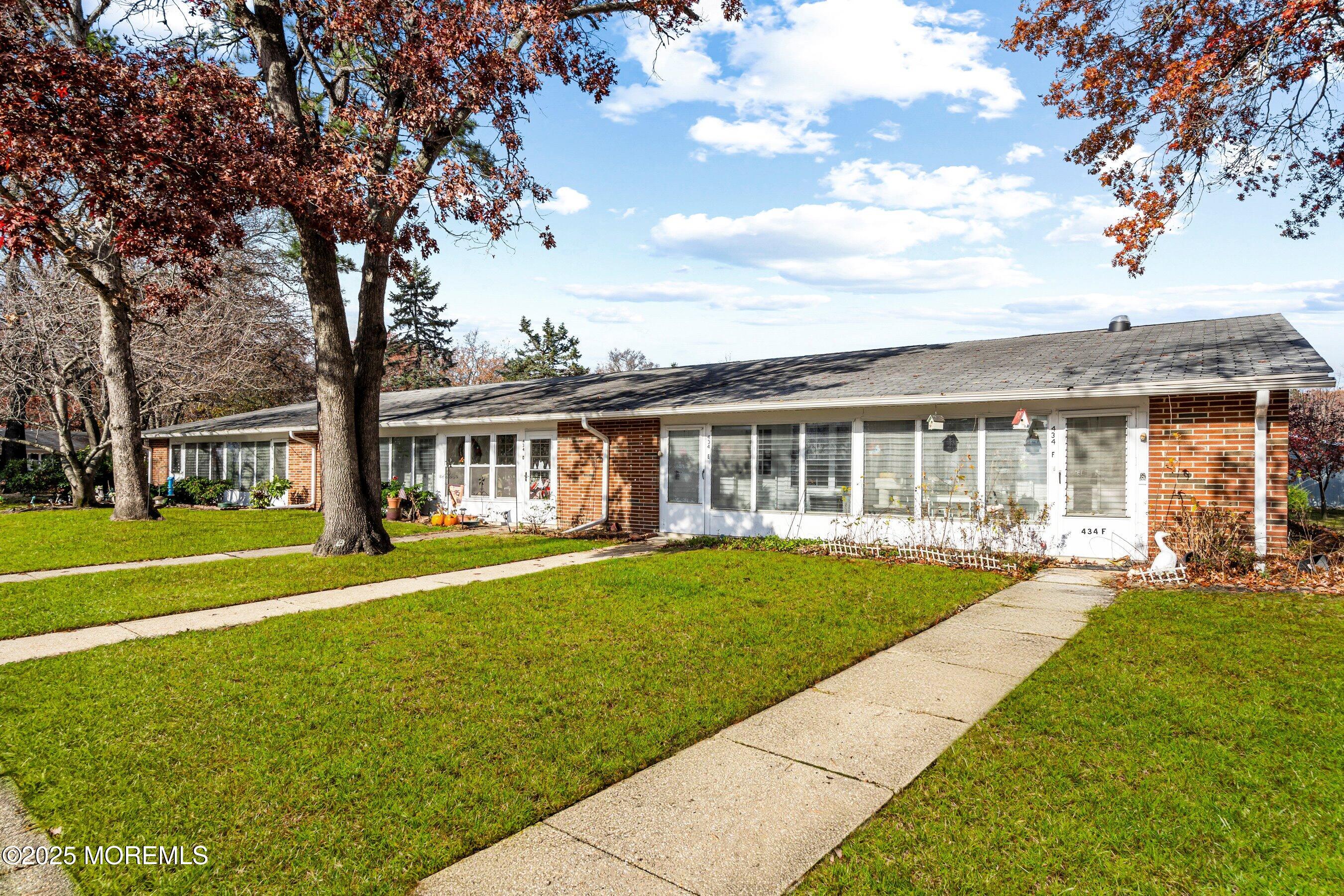 434 Portsmouth Drive E