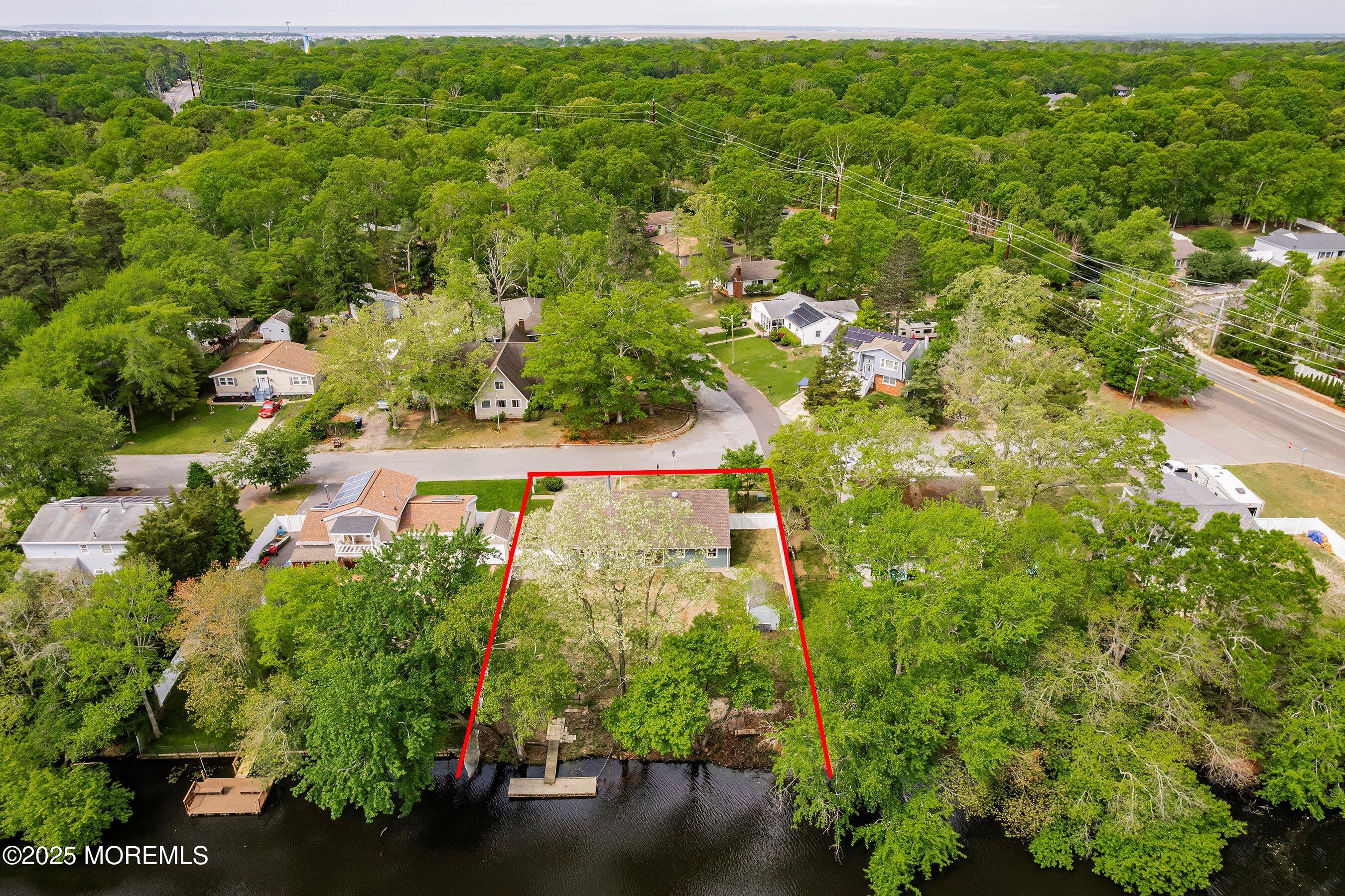 11 River Crest Drive